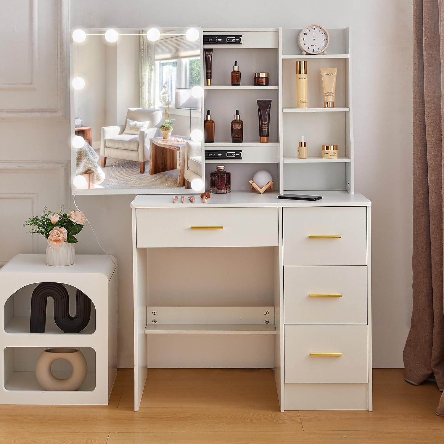 Toelette, 3 Temperature di Colore e Luminosità Regolabile, 4 Cassetti, Tavolo da Trucco Moderno con Grande Specchio, Maniglia dorata, Buildonely